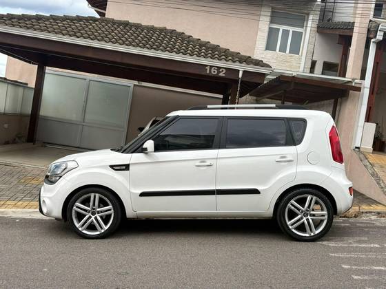 KIA SOUL 1.6 EX 16V GASOLINA 4P AUTOMÁTICO KIA SOUL 1.6 EX 16V GASOLINA 4P AUTOMÁTICO